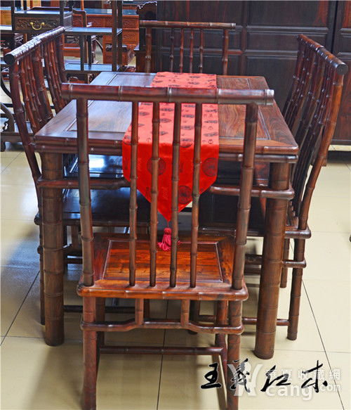 大红酸枝餐桌价格 大红酸枝餐桌价格 大红酸枝餐桌报价